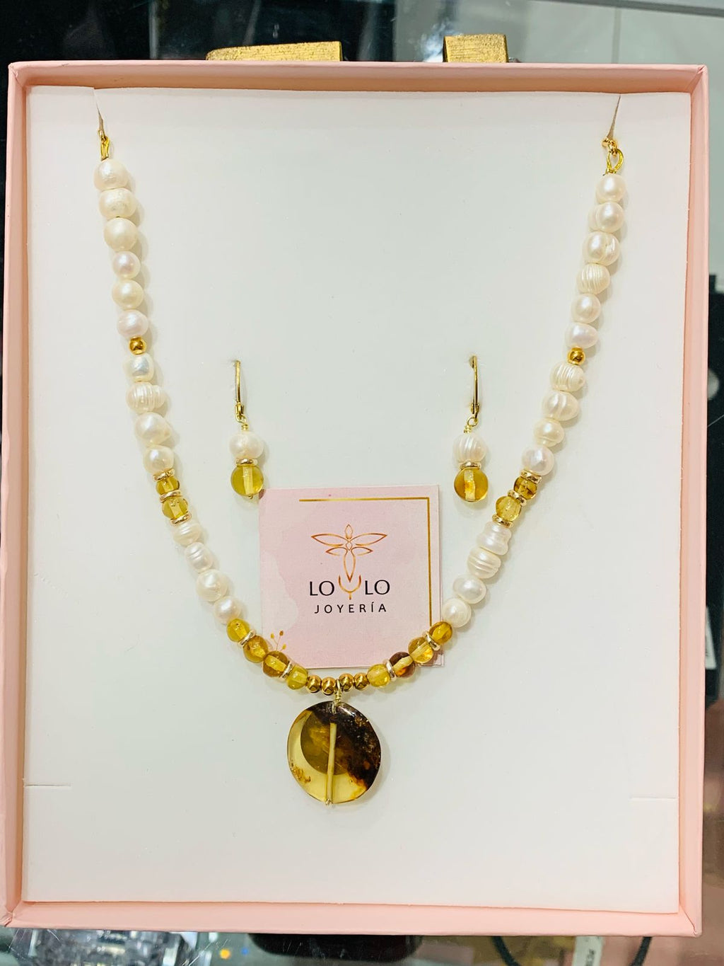 COLLAR DE AMBAR CON ARETES MODELO CD359