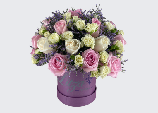 Cajita Suspiro Rosas Rosadas y Blancas