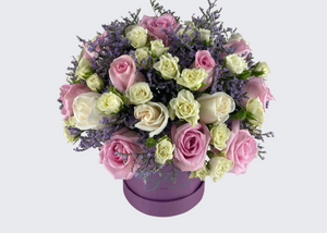 Cajita Suspiro Rosas Rosadas y Blancas
