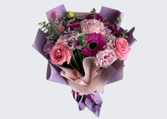 Ramo Ivana Rosas con Gerberas y Lisianthus