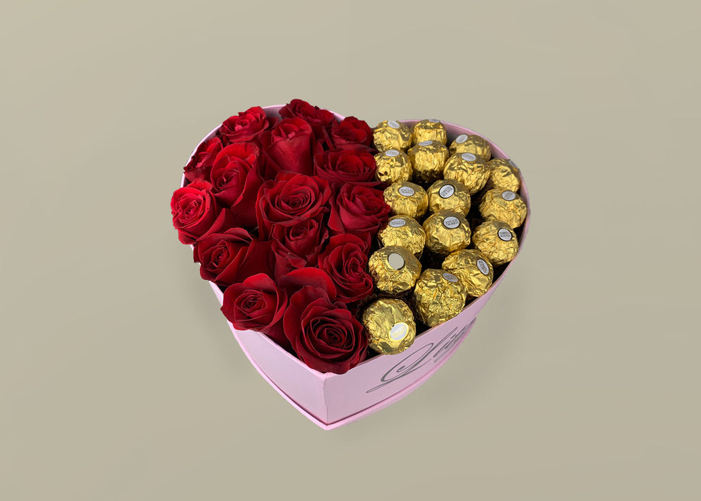 Corazón Ferrero (Arreglo de Flores con Chocolates Ferrero)